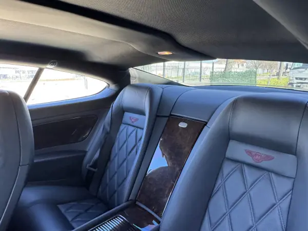 Bentley Continental 2009 - 95000 EUR, 60000 km - AUTO.MOTO.pt - 60000km - foto 15 de 23