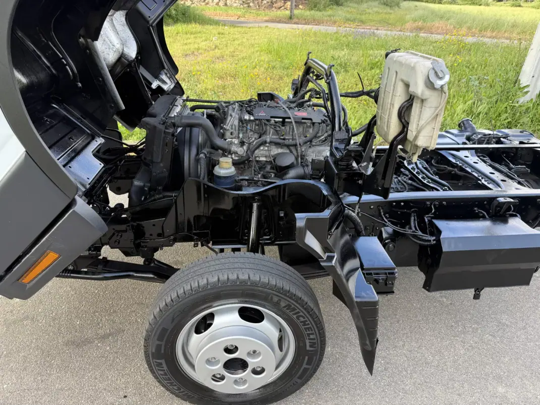 Mitsubishi 2011 - 19750 EUR, 190000 km - AUTO.MOTO.pt - 190000km - foto 21 de 22