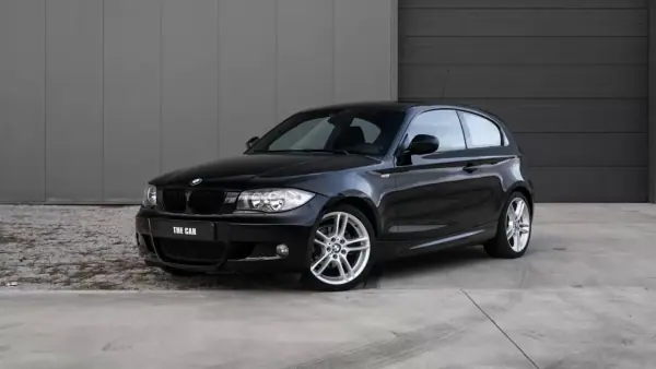 BMW 118 2010 - 10999 EUR, 225592 km - 225592km - foto 2 de 13