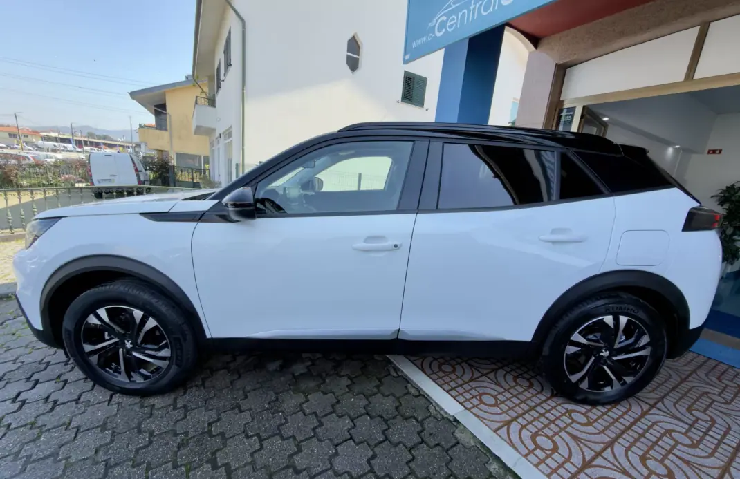 Peugeot 2008 2021 - 16950 EUR, 79000 km - AUTO.MOTO.pt - 79000km - foto 6 de 30