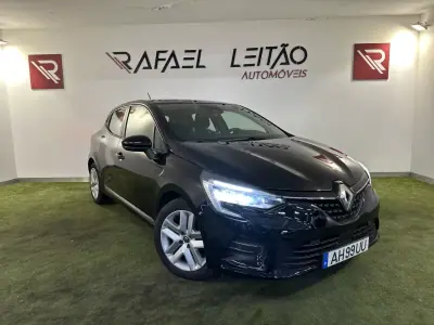 Renault Clio 2021 - 14500 EUR, 93000 km - AUTO.MOTO.pt - 93000km - foto 4 de 32