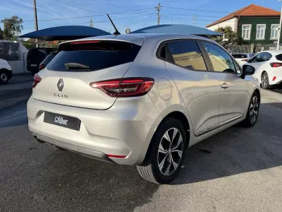 Renault Clio 2023 - 15450 EUR, 66000 km - AUTO.MOTO.pt - 66000km - foto 5 de 43