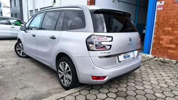 Citroën C4 Grand Picasso 2015 - 10900 EUR, 190000 km - AUTO.MOTO.pt - 190000km - foto 18 de 20
