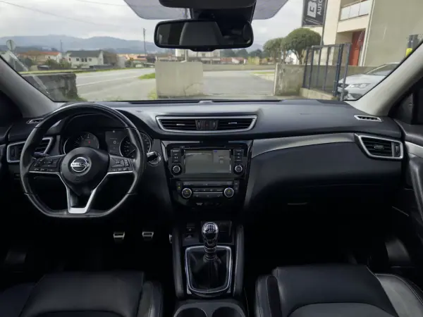 Nissan Qashqai 2019 - 18990 EUR, 106000 km - AUTO.MOTO.pt - 106000km - foto 37 de 41