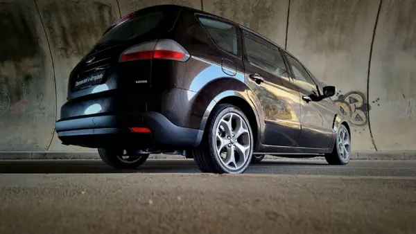 Ford S-Max 2007 - 7950 EUR, 380000 km - AUTO.MOTO.pt - 380000km - foto 21 de 23