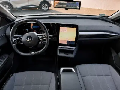 Renault Mégane E-Tech 2022 - 22800 EUR, 23907 km - 23907km - foto 7 de 7