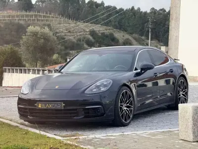 Porsche Panamera 2017 - 58990 EUR, 114000 km - AUTO.MOTO.pt - 114000km - foto 3 de 39