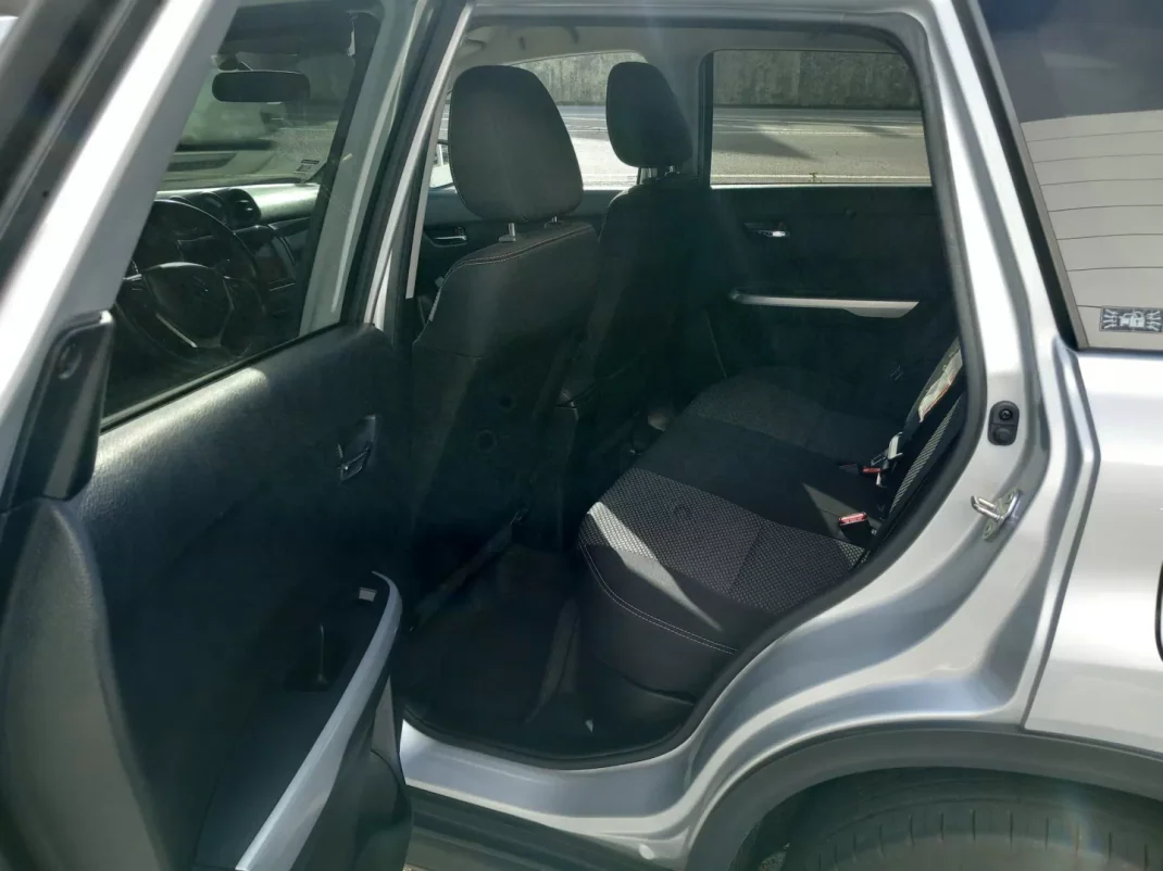 Suzuki Vitara 2016 - 16900 EUR, 135000 km - AUTO.MOTO.pt - 135000km - foto 9 de 15