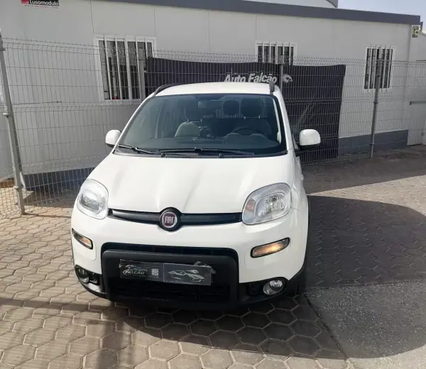Fiat Panda 2022 - 10900 EUR, 74186 km - AUTO.MOTO.pt - 74186km - foto 3 de 12