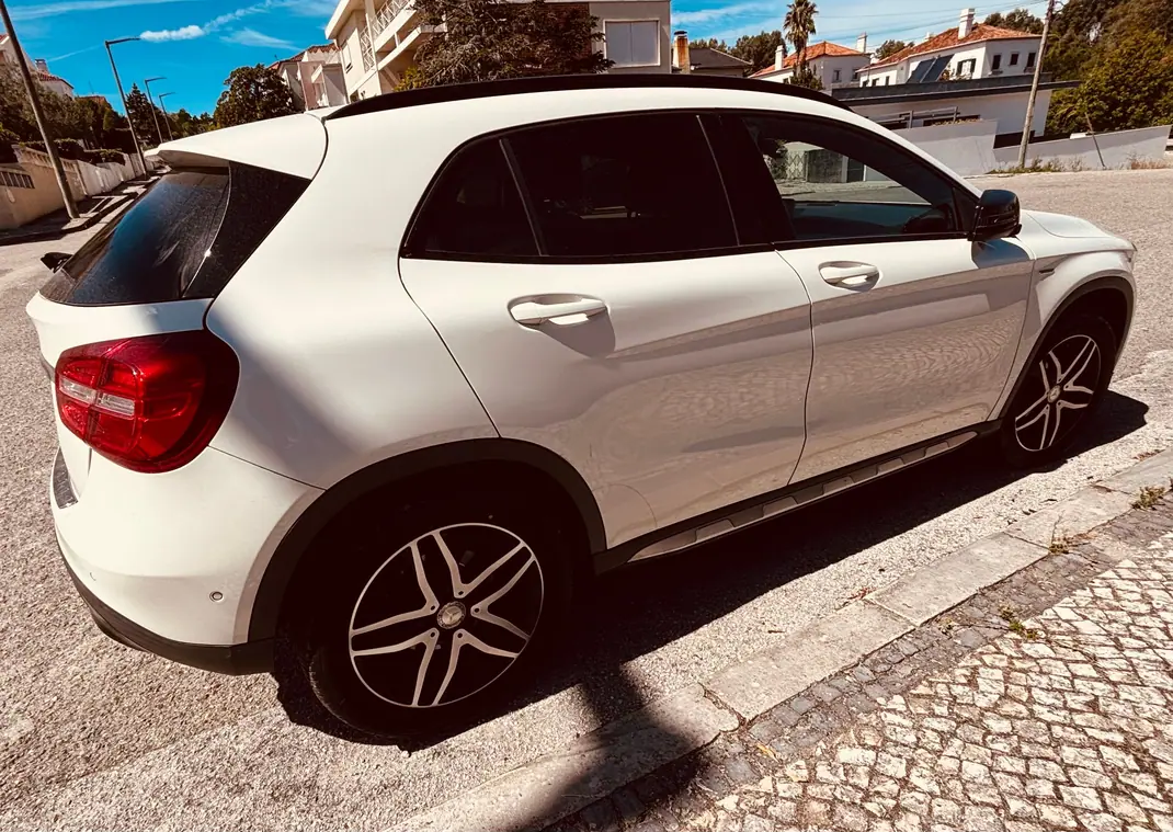 Mercedes-Benz GLA 180 2017 - 19500 EUR, 112000 km - 112000km - foto 7 de 14
