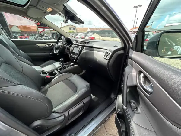 Nissan Qashqai 2019 - 17990 EUR, 157169 km - 157169km - foto 25 de 26