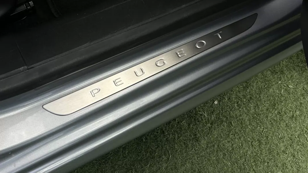 Peugeot 208 2019 - 8990 EUR, 107500 km - 107500km - foto 15 de 31