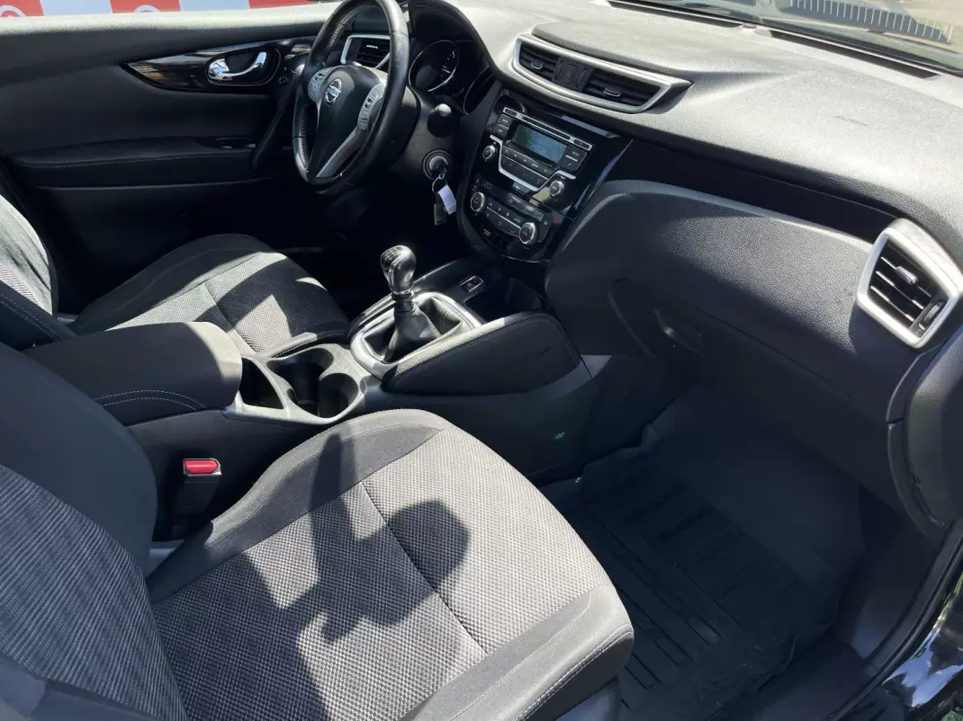 Nissan Qashqai 2015 - 13990 EUR, 144375 km - AUTO.MOTO.pt - 144375km - foto 11 de 18