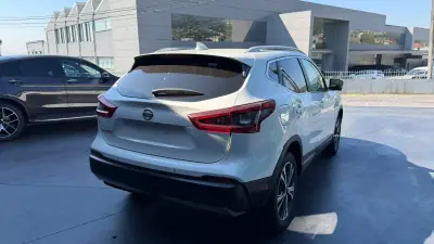 Nissan Qashqai 2018 - 17750 EUR, 140677 km - 140677km - foto 3 de 10
