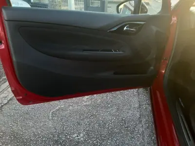 Citroën DS3 2010 - 8900 EUR, 175200 km - AUTO.MOTO.pt - 175200km - foto 13 de 47