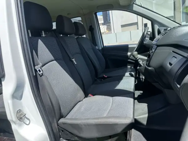Mercedes-Benz Vito 2010 - 14900 EUR, 340000 km - AUTO.MOTO.pt - 340000km - foto 40 de 47
