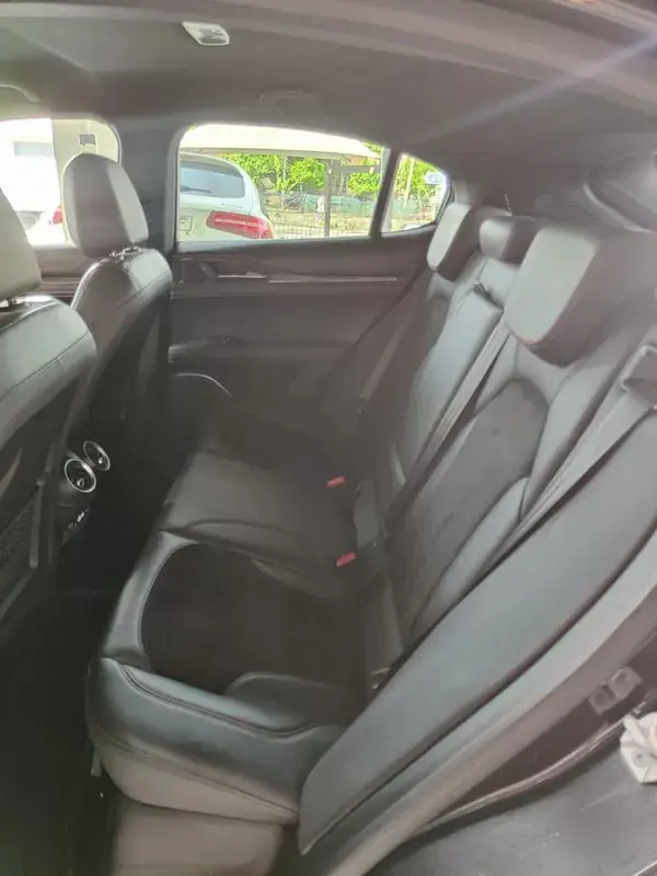 Alfa Romeo Stelvio 2021 - 63500 EUR, 68900 km - AUTO.MOTO.pt - 68900km - foto 15 de 33