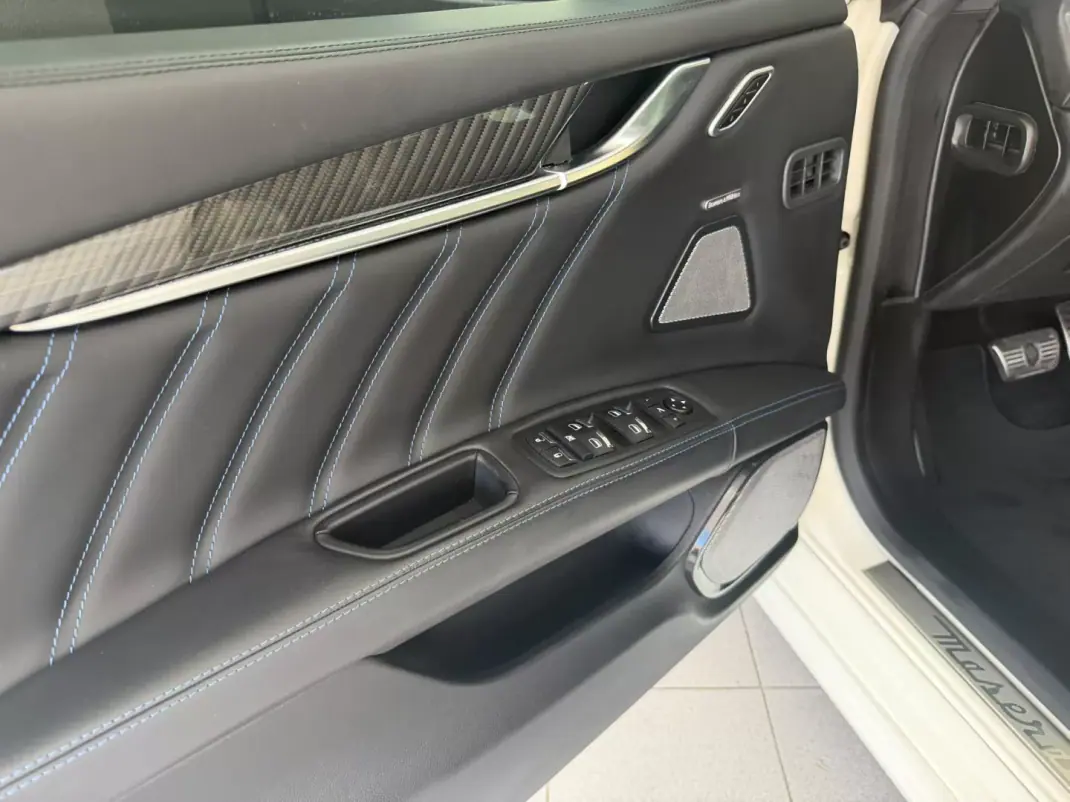 Maserati Ghibli 2021 - 62500 EUR, 45000 km - 45000km - foto 35 de 51