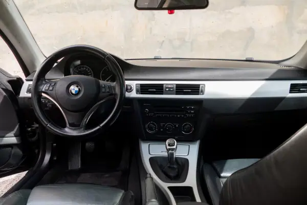 BMW 320 2007 - 12490 EUR, 230000 km - AUTO.MOTO.pt - 230000km - foto 37 de 42