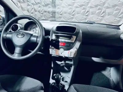 Toyota Aygo 2008 - 4990 EUR, 112320 km - AUTO.MOTO.pt - 112320km - foto 15 de 25