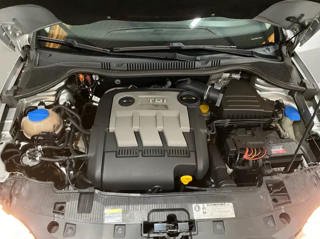 SEAT Ibiza 2014 - 5750 EUR, 290400 km - AUTO.MOTO.pt - 290400km - foto 19 de 19