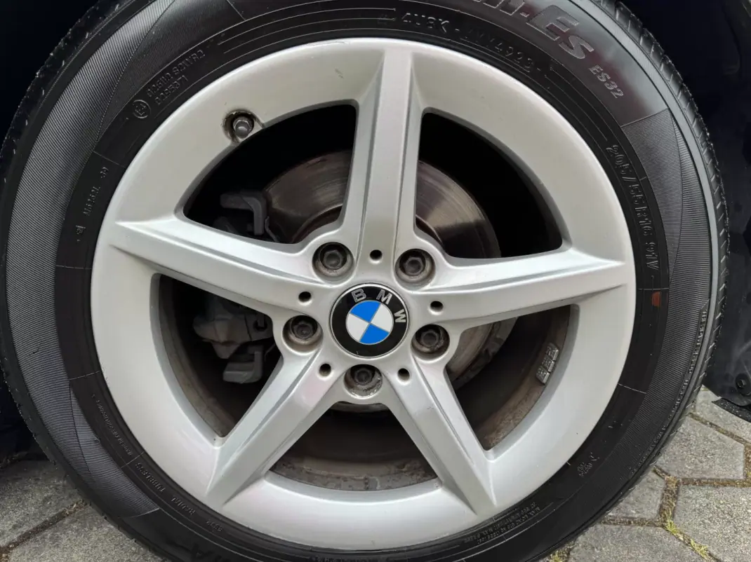 BMW 116 2016 - 12990 EUR, 155000 km - AUTO.MOTO.pt - 155000km - foto 36 de 36