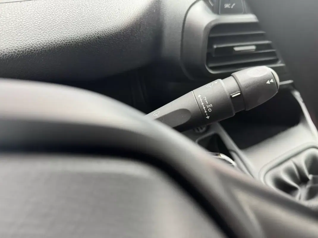 Peugeot PARTNER 1.6 BlueHDi L1 Pro 2019 - 11500 EUR, 172861 km - AUTO.MOTO.pt - 172861km - foto 9 de 11