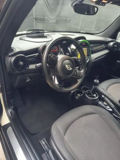 MINI One 2015 - 11900 EUR, 125000 km - AUTO.MOTO.pt - 125000km - foto 16 de 35