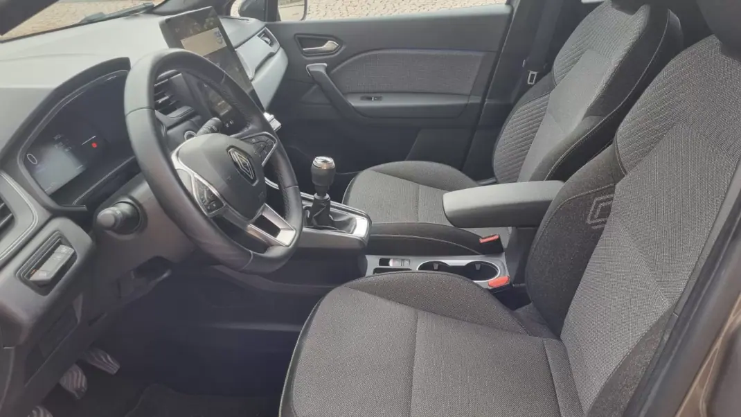 Renault Captur 2025 - 21490 EUR, 35500 km - 35500km - foto 12 de 13