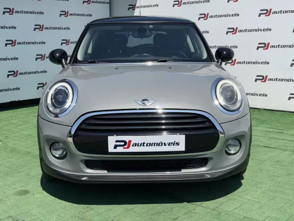 MINI Cooper 2017 - 12500 EUR, 173200 km - AUTO.MOTO.pt - 173200km - foto 6 de 25