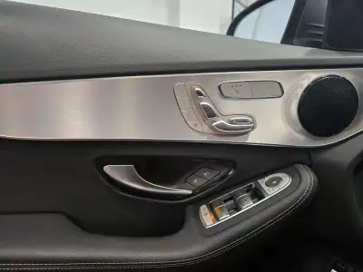 Mercedes-Benz C 300 2020 - 30980 EUR, 98799 km - AUTO.MOTO.pt - 98799km - foto 24 de 47