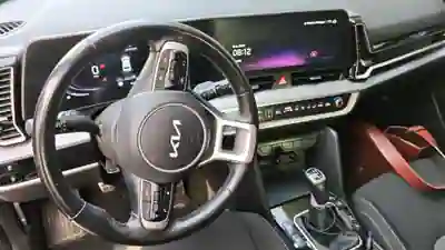 Kia Sportage 2022 - 20500 EUR, 66500 km - AUTO.MOTO.pt - 66500km - foto 7 de 9