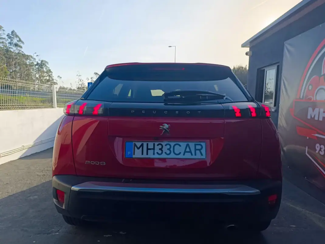 Peugeot 2008 2021 - 18990 EUR, 186919 km - AUTO.MOTO.pt - 186919km - foto 10 de 37