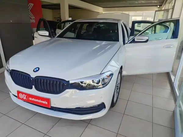 BMW 520 2017 - 23500 EUR, 165600 km - AUTO.MOTO.pt - 165600km - foto 18 de 38
