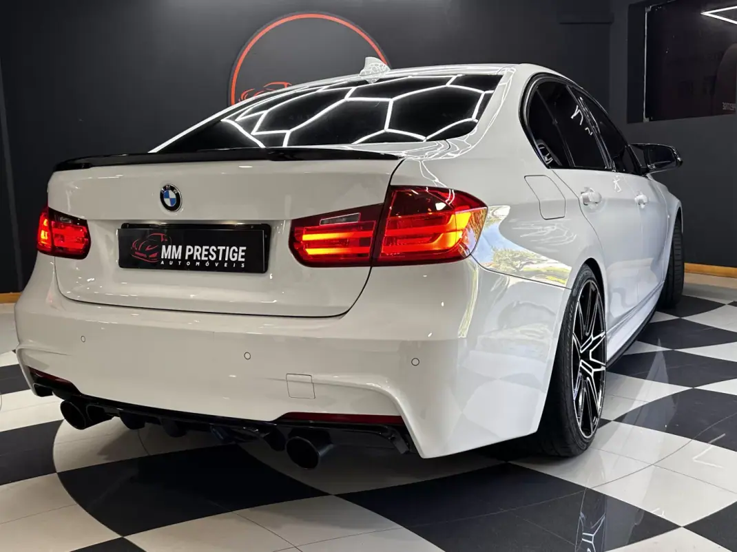 BMW 320 2014 - 18990 EUR, 218000 km - AUTO.MOTO.pt - 218000km - foto 31 de 44