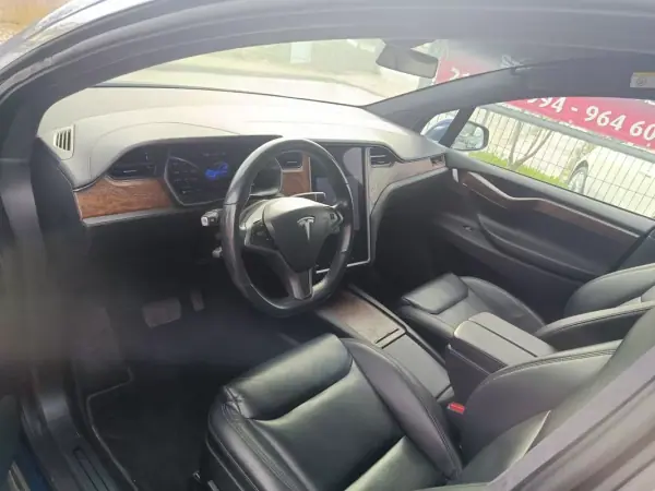 Tesla Model X 2020 - 45500 EUR, 85990 km - AUTO.MOTO.pt - 85990km - foto 24 de 38