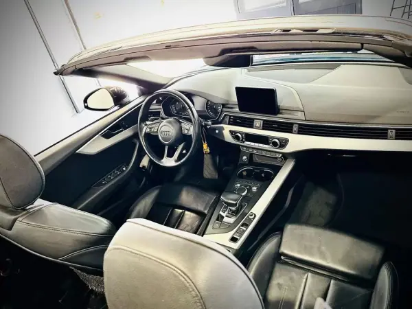 Audi A5 Cabrio 2017 - 25590 EUR, 194358 km - AUTO.MOTO.pt - 194358km - foto 2 de 13