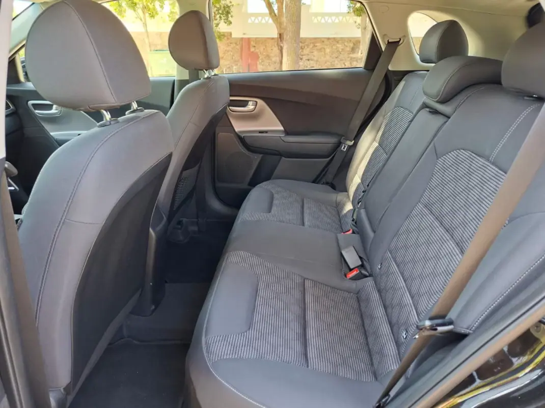 Kia Niro 2019 - 17900 EUR, 74459 km - 74459km - foto 17 de 26