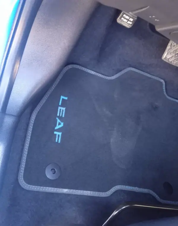Nissan Leaf 2022 - 24969 EUR, 104000 km - AUTO.MOTO.pt - 104000km - foto 8 de 16