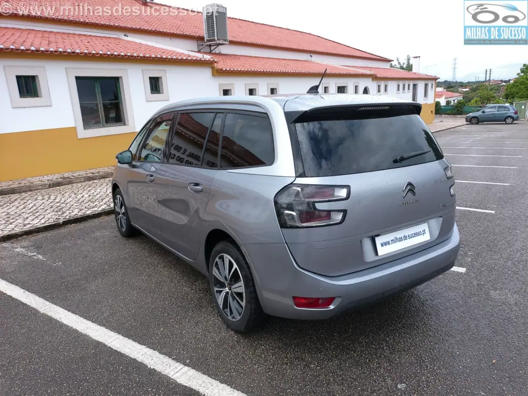 Citroën C4 Spacetourer 2019 - 15500 EUR, 123000 km - AUTO.MOTO.pt - 123000km - foto 9 de 22