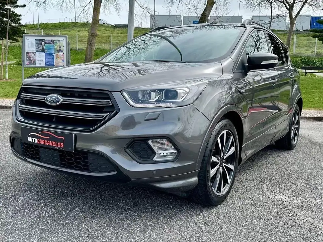 Ford Kuga 2017 - 16490 EUR, 75000 km - AUTO.MOTO.pt - 75000km - foto 14 de 60