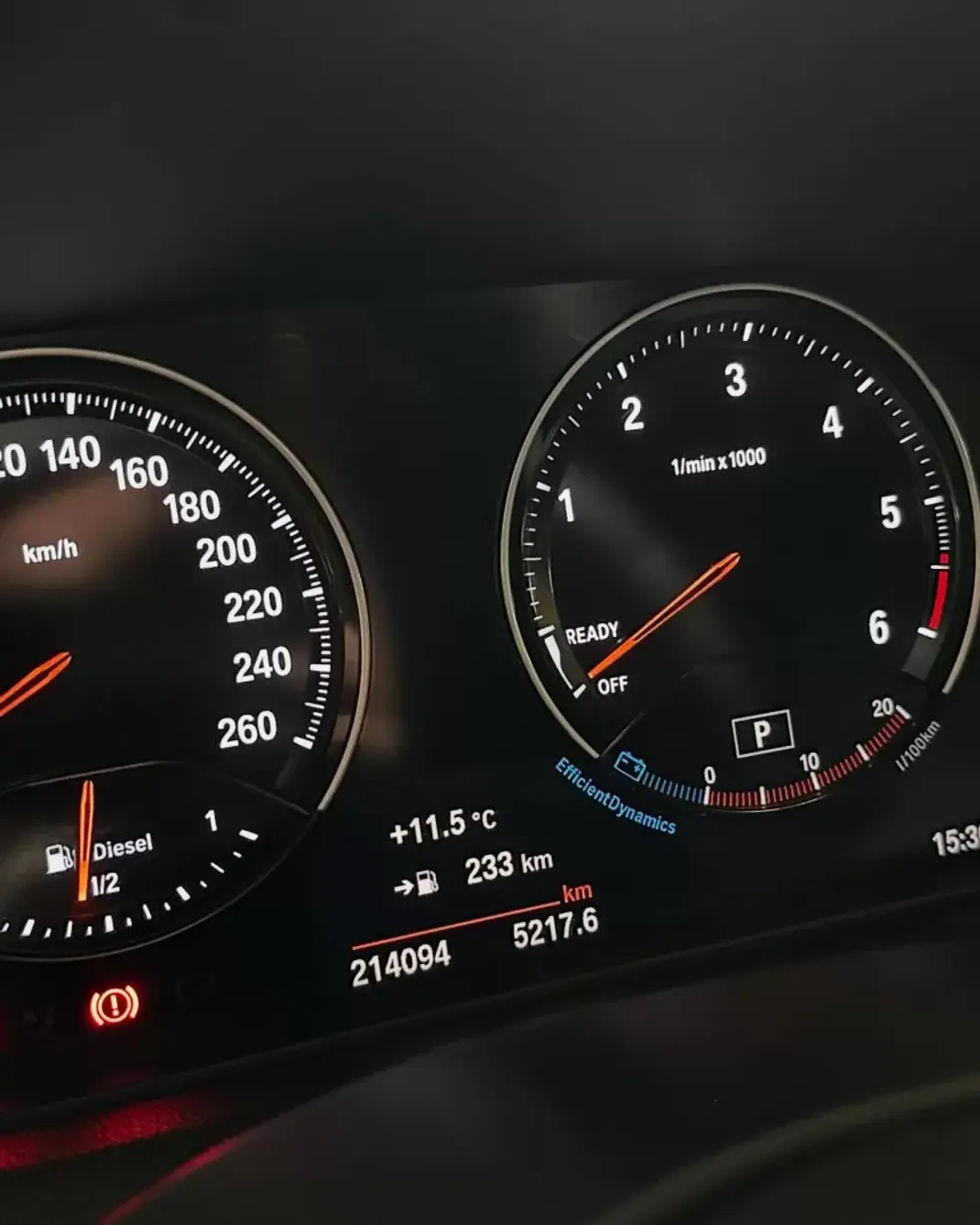 BMW 116 2018 - 18450 EUR, 214000 km - AUTO.MOTO.pt - 214000km - foto 11 de 20