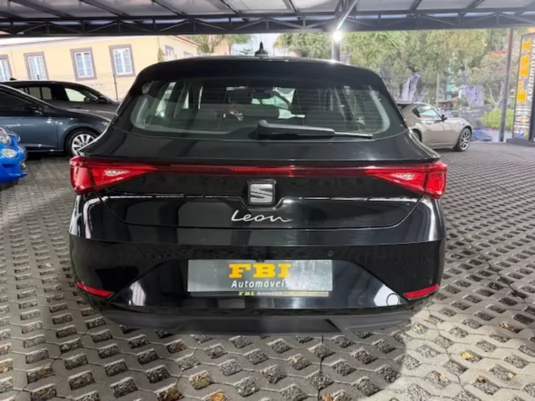 SEAT Leon 2022 - 18900 EUR, 83356 km - AUTO.MOTO.pt - 83356km - foto 8 de 12
