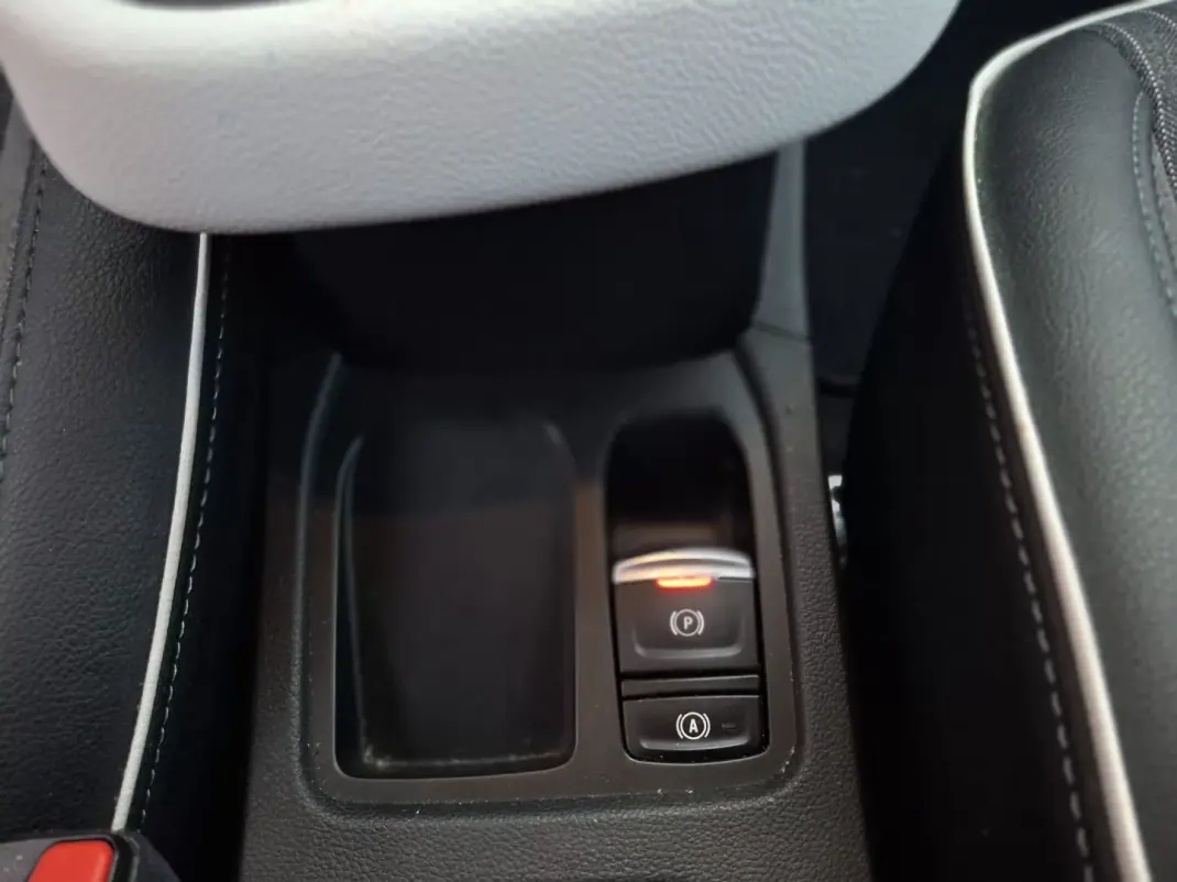 Renault Clio 2022 - 17900 EUR, 39086 km - AUTO.MOTO.pt - 39086km - foto 10 de 13
