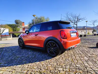 MINI Cooper 2019 - 16990 EUR, 115123 km - AUTO.MOTO.pt - 115123km - foto 4 de 12