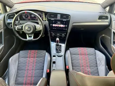 Volkswagen Golf 2019 - 31990 EUR, 110300 km - AUTO.MOTO.pt - 110300km - foto 8 de 38