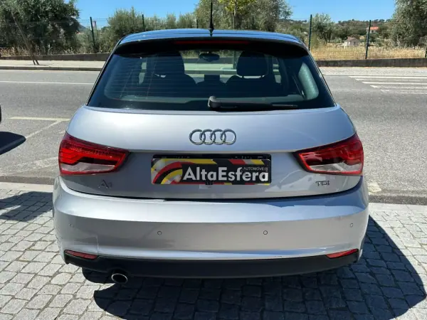 Audi A1 Sportback 2017 - 16900 EUR, 158196 km - AUTO.MOTO.pt - 158196km - foto 5 de 31