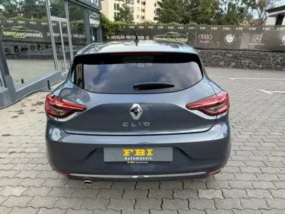 Renault Clio 2022 - 16900 EUR, 75000 km - AUTO.MOTO.pt - 75000km - foto 8 de 12