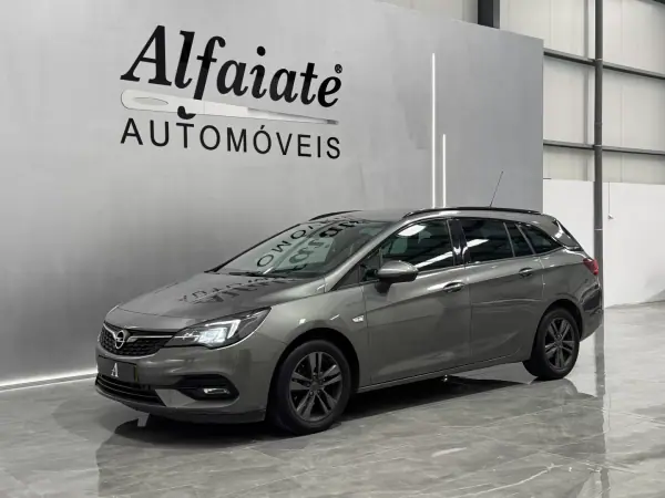 Opel Astra Sports Tourer 2019 - 11990 EUR, 117000 km - AUTO.MOTO.pt - 117000km - foto 12 de 24