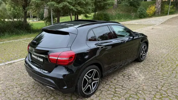 Mercedes-Benz GLA 180 2020 - 25750 EUR, 160000 km - AUTO.MOTO.pt - 160000km - foto 18 de 23